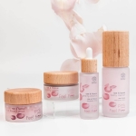 بالم پاک کننده صورت فیل فری مدل رز و انواع توت مناسب پوست‌های خشک و دهیدراته