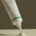 ضد لک و ضد آفتاب فیزیکی بی رنگ اکسیس وای با SPF50 حجم 50 میلی لیتر