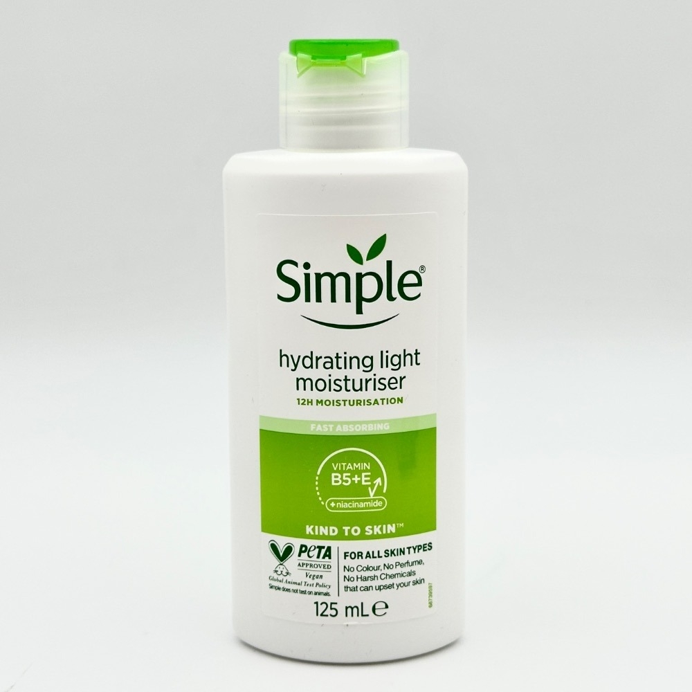 کرم آبرسان و مرطوب‌کننده سیمپل لایت (سبک) مناسب انواع پوست به خصوص پوست چرب 