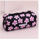 کیف آرایشی و بهداشتی مالنا Malena مدل Floral مشکی با طرح گل و زیپ‌دار