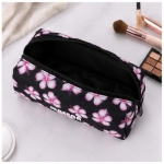 کیف آرایشی و بهداشتی مالنا Malena مدل Floral مشکی با طرح گل و زیپ‌دار